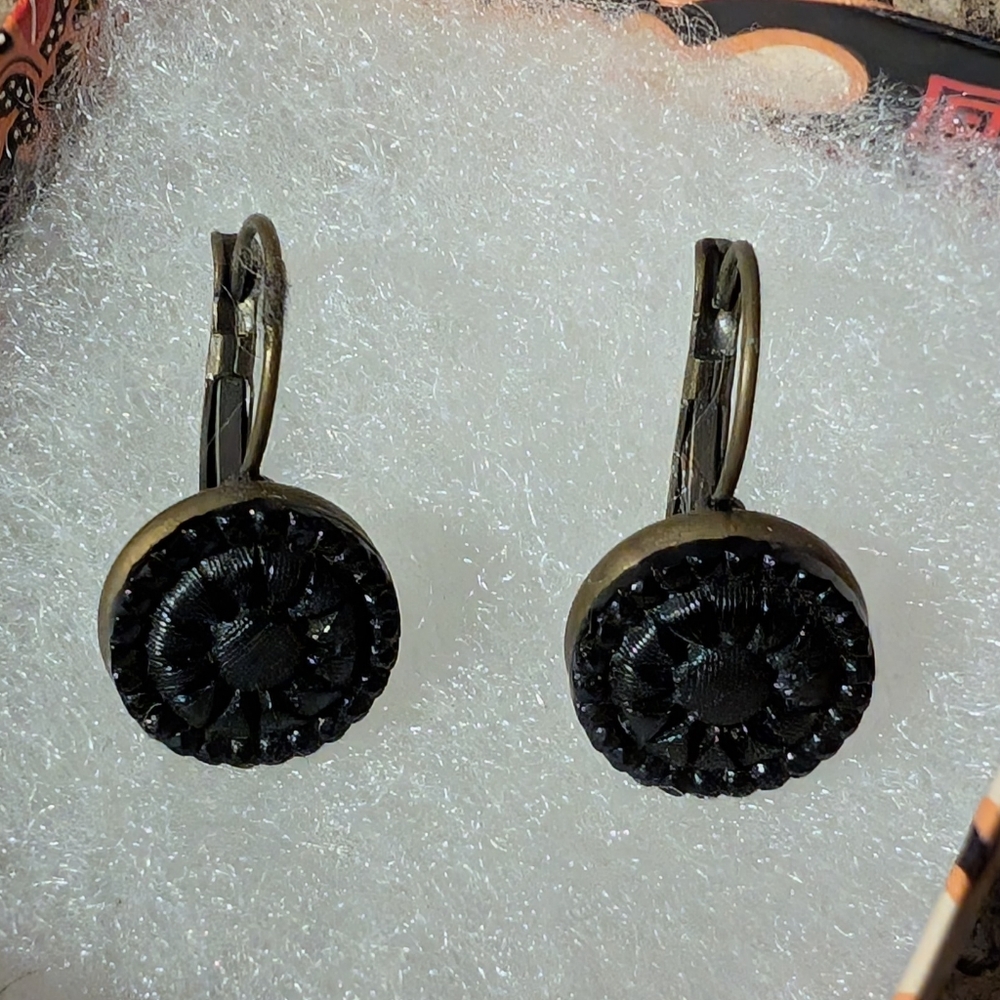 Drop earrings